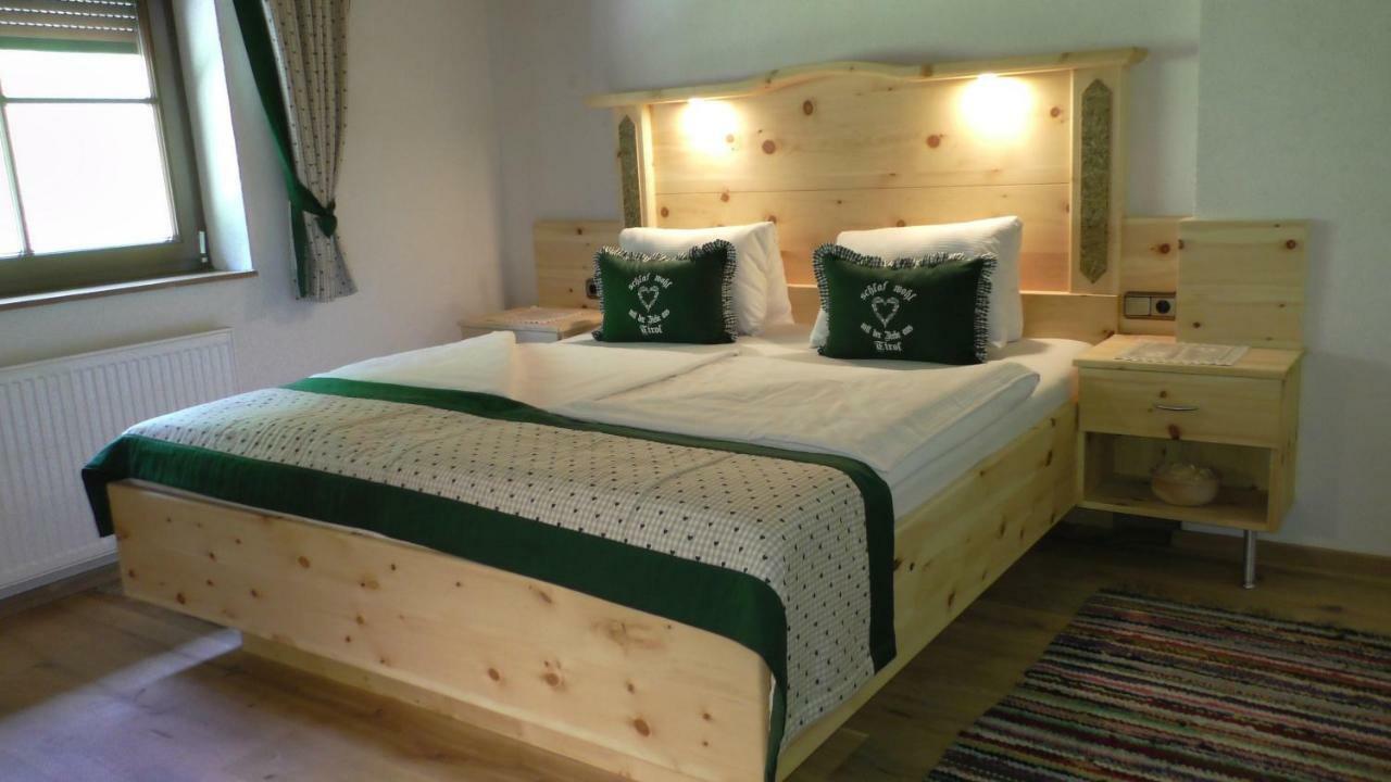 Saxerhof Apartment Schmirn ภายนอก รูปภาพ
