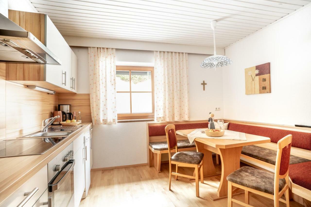 Saxerhof Apartment Schmirn ภายนอก รูปภาพ